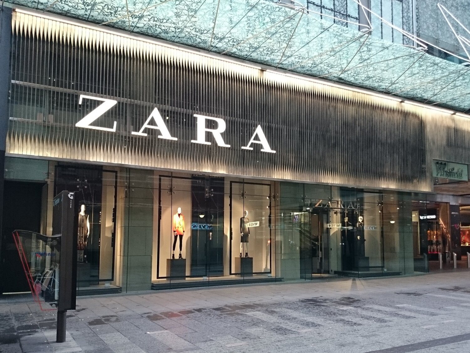 Adiós Zara: cierra esta histórica tienda en plena capital
