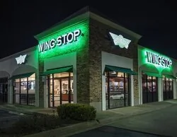 Qué es Wingstop, la cadena de restaurantes que aterriza en Madrid: ubicaciones
