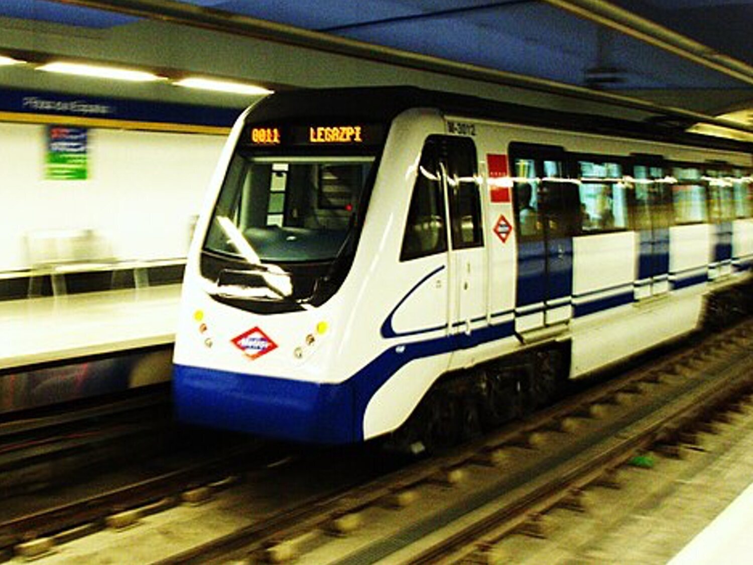 Metro de Madrid niega colapsos: las redes lanzan brutales respuestas