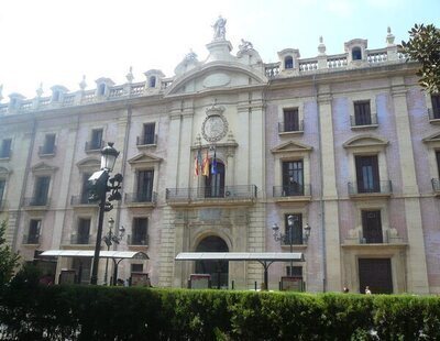 Un hombre retiene y viola a un joven que conoció a través de una app de citas