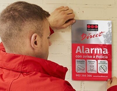 La multa que enfrentas por poner una pegatina de alarma en casa sin contratar el servicio