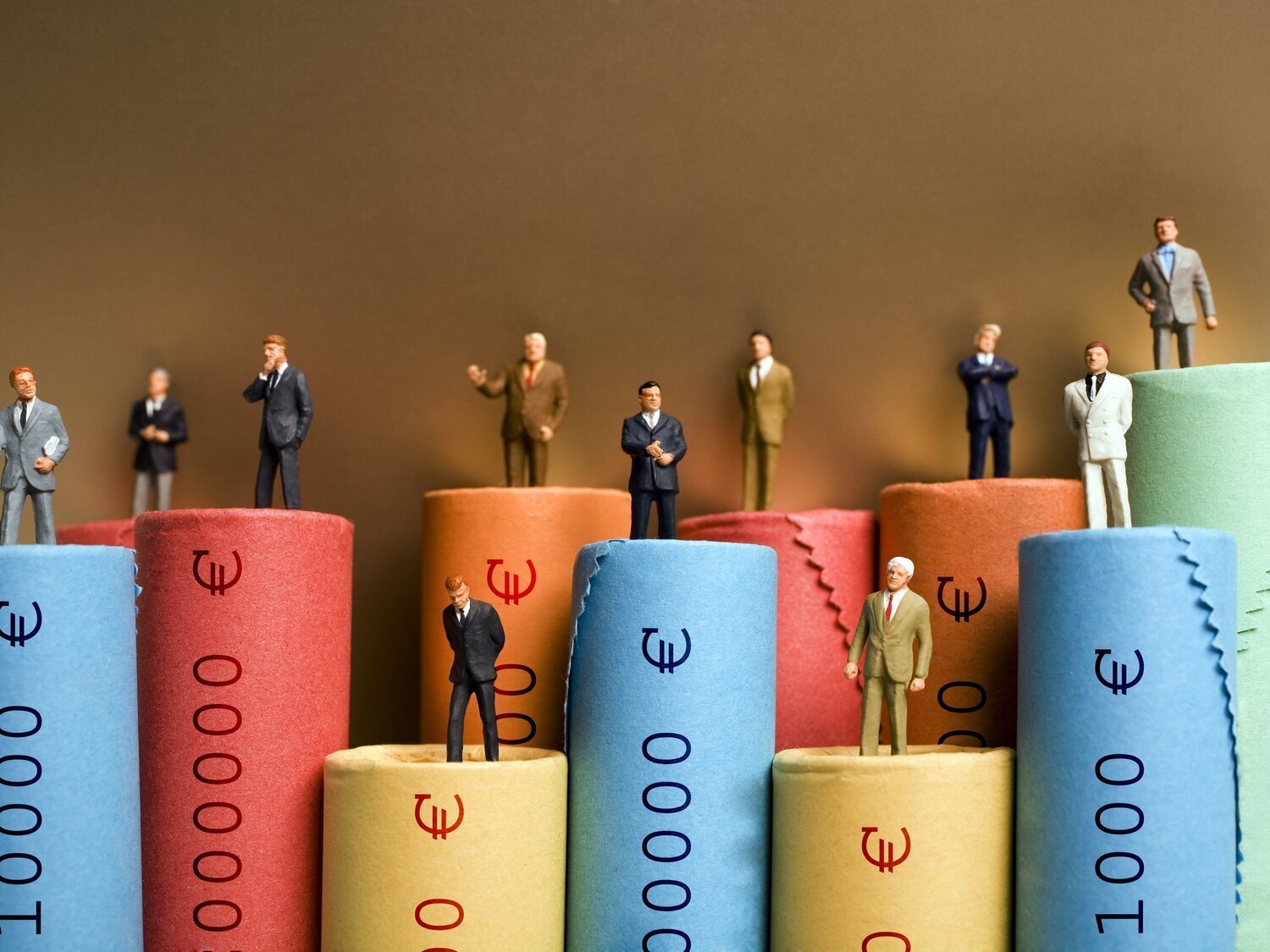 El Gobierno da marcha atrás y congelará las cuotas de autónomos más bajas en 2026