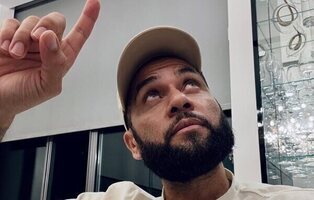 El cambio de vida de Dani Alves: de futbolista a predicador en una iglesia