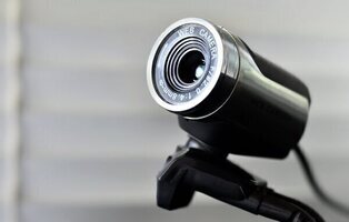 Detenida en Galicia por grabar vídeos sexuales de su hija menor y difundirlos por internet