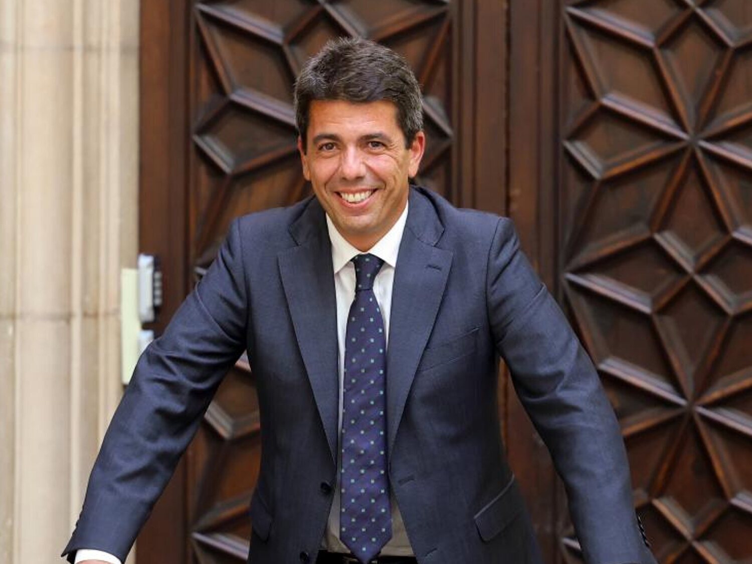 ¿Cuánto puede cobrar Carlos Mazón tras su dimisión?: Un experto explica varias opciones