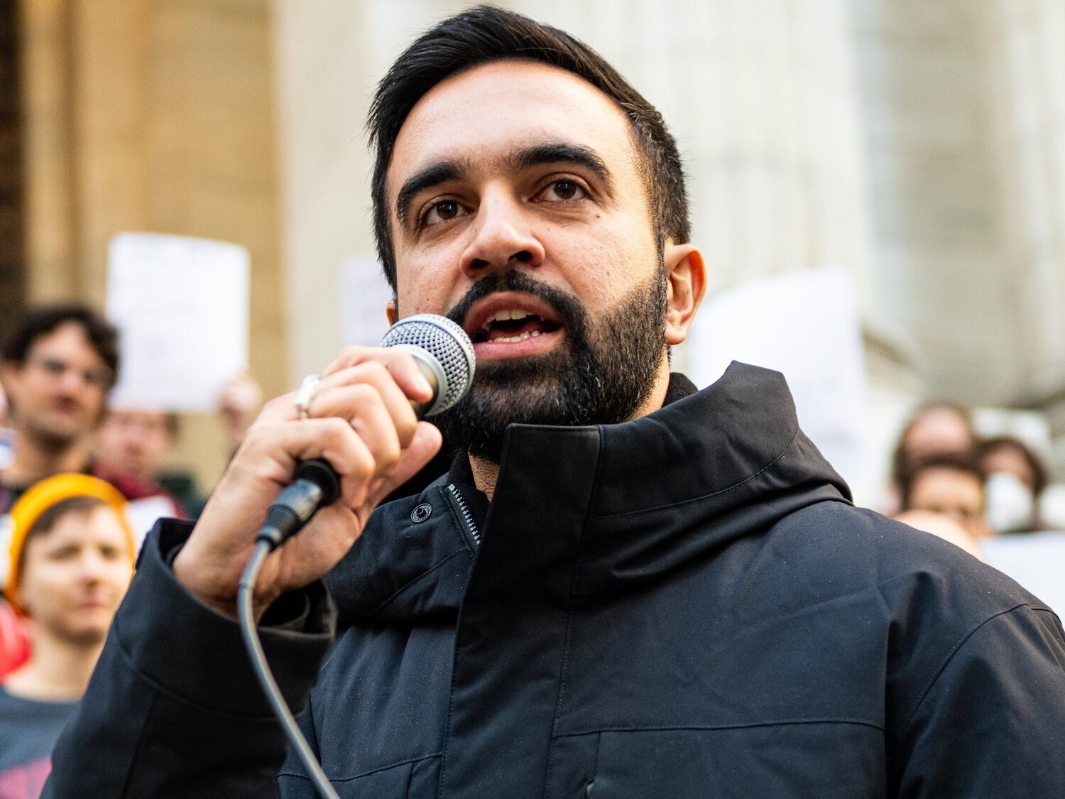 Quién es Zohran Mamdani: el nuevo alcalde de Nueva York contra "el fascismo de Trump"