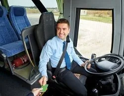 El Gobierno aprueba una ayuda de hasta 3.000 euros para obtener el carnet de conducir