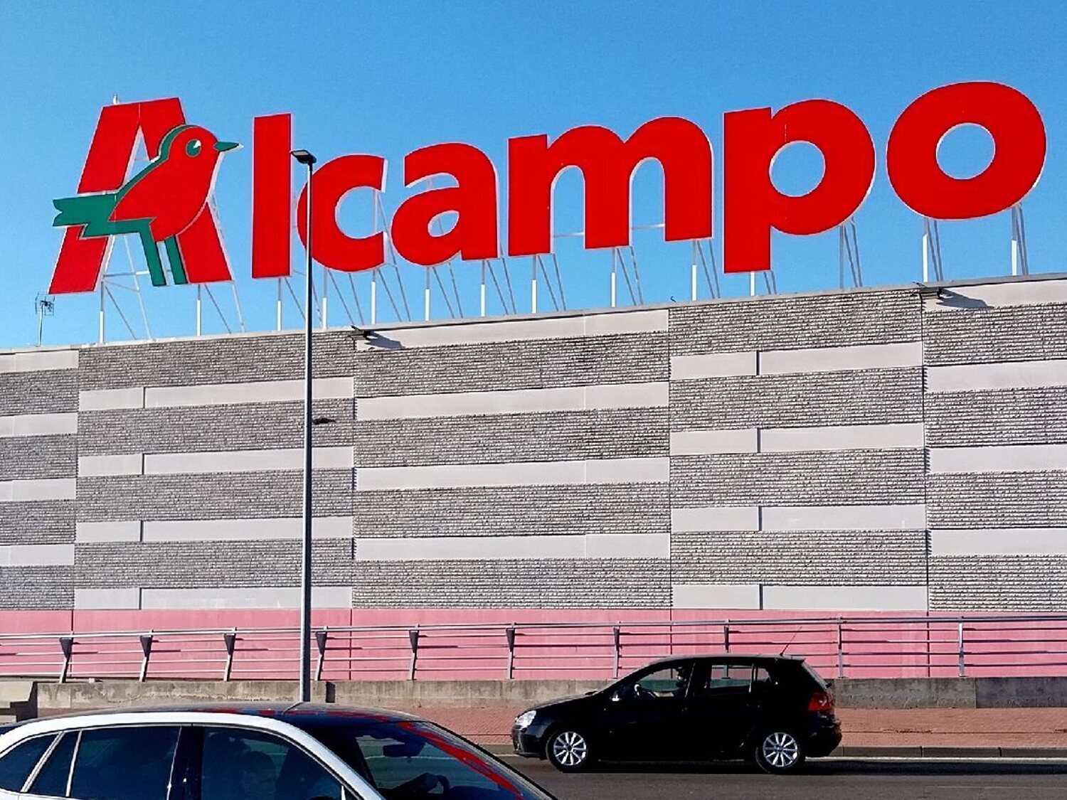 Adiós Alcampo: cierra y demolirá este histórico centro comercial en Madrid