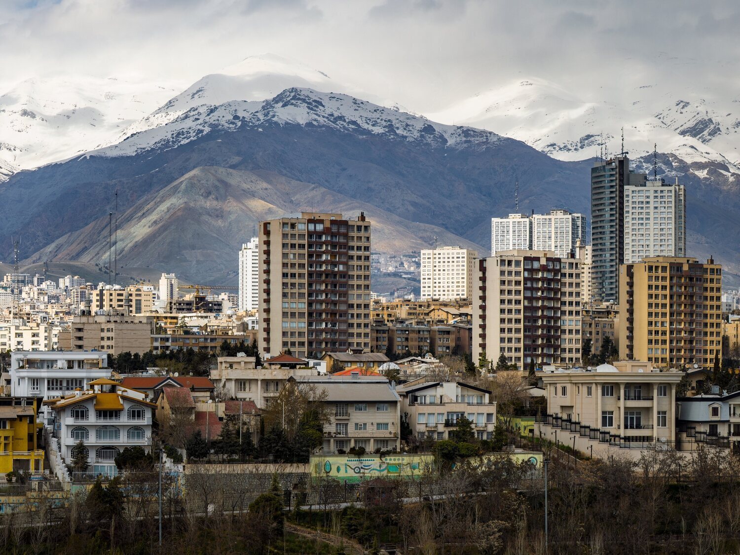 Alerta en Irán: el motivo por el que el régimen amenaza con evacuar Teherán