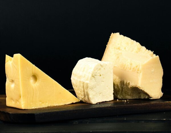 Alerta alimentaria: retiran de la venta estos quesos del supermercado por listeria