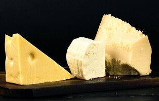 Alerta alimentaria: retiran de la venta estos quesos del supermercado por listeria