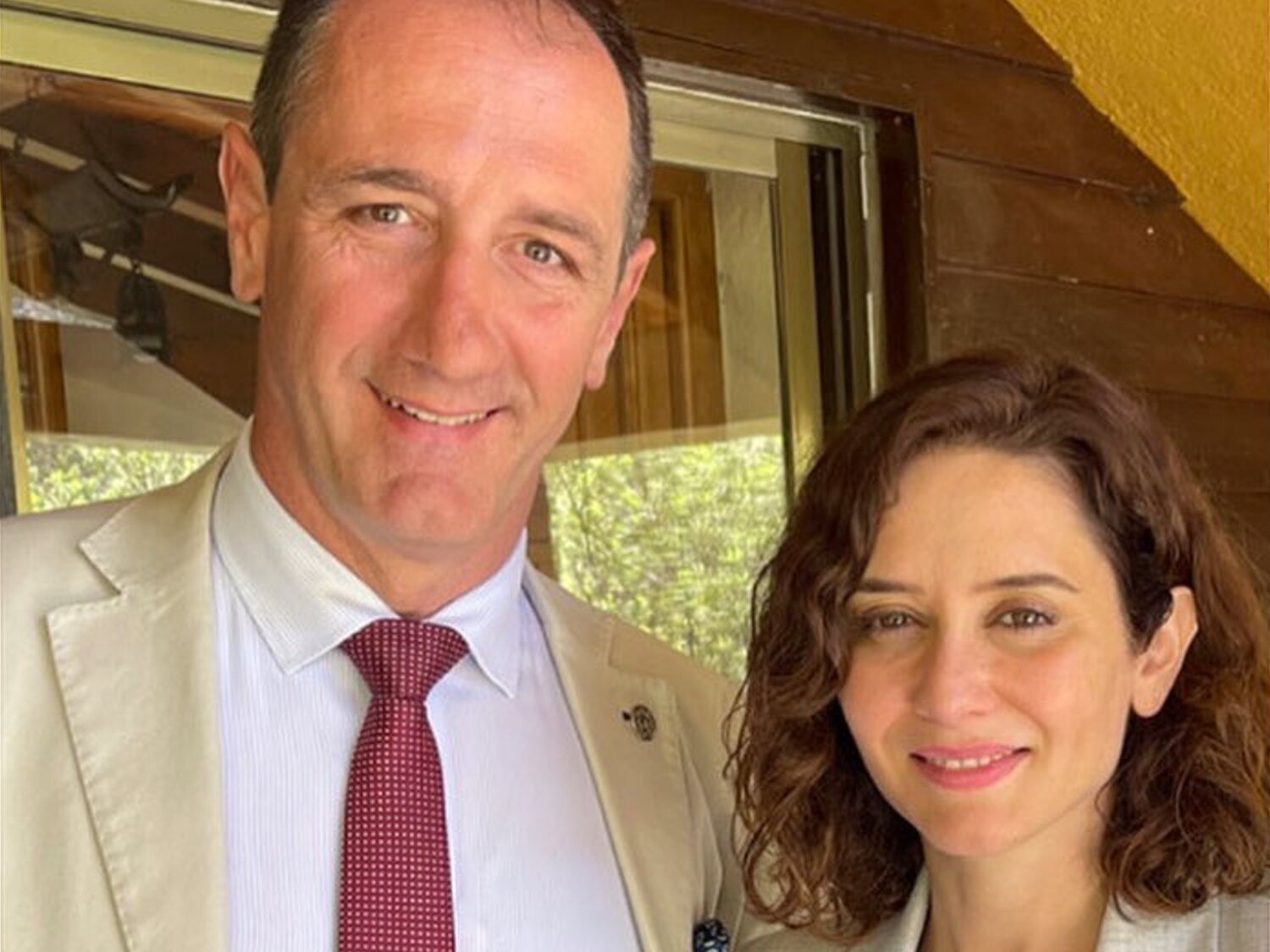 El alcalde de Alpedrete (PP) justifica un asesinato machista: "Era buen padre, la quería"