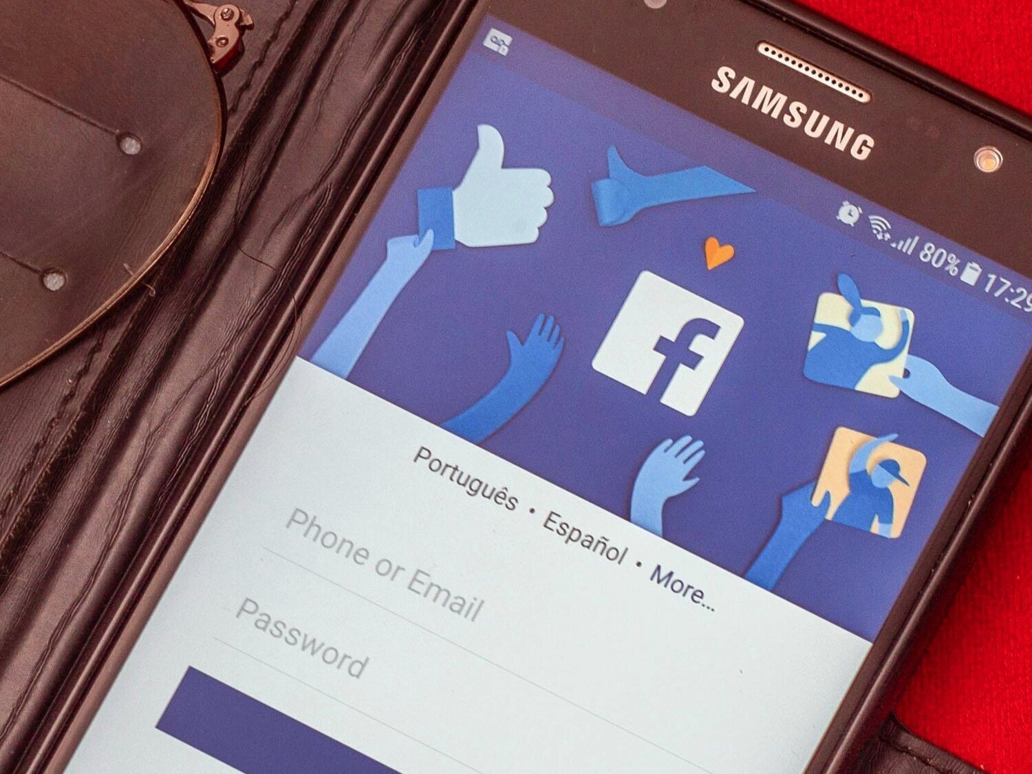 Condenan a Meta a pagar 479 millones de euros a multitud de medios por competencia desleal