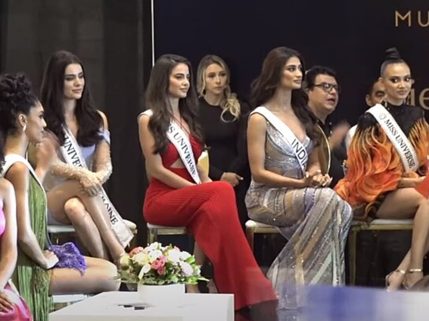 Accidente en Miss Universo 2025: Miss Jamaica se cae en pleno desfile