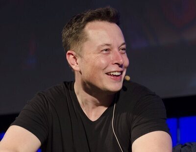 Elon Musk predice el futuro: "La IA y los robots eliminarán la pobreza"