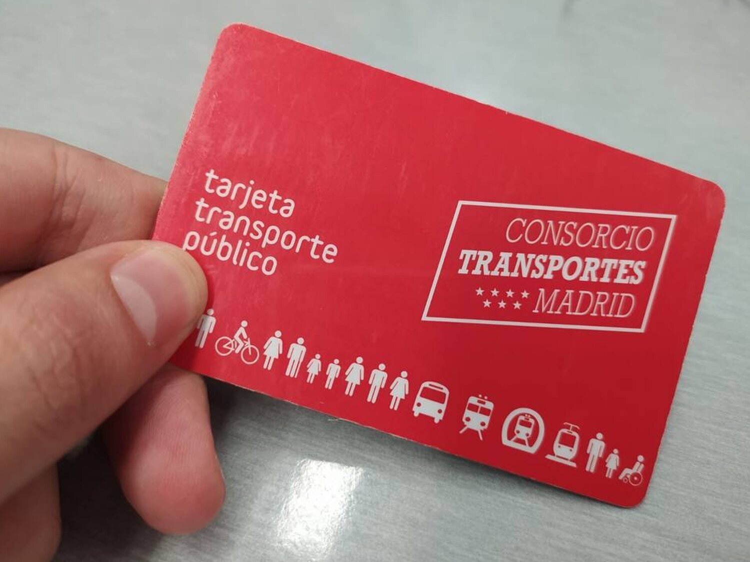Adiós a la tarjeta del abono transporte Madrid: se desactiva para todos estos usuarios