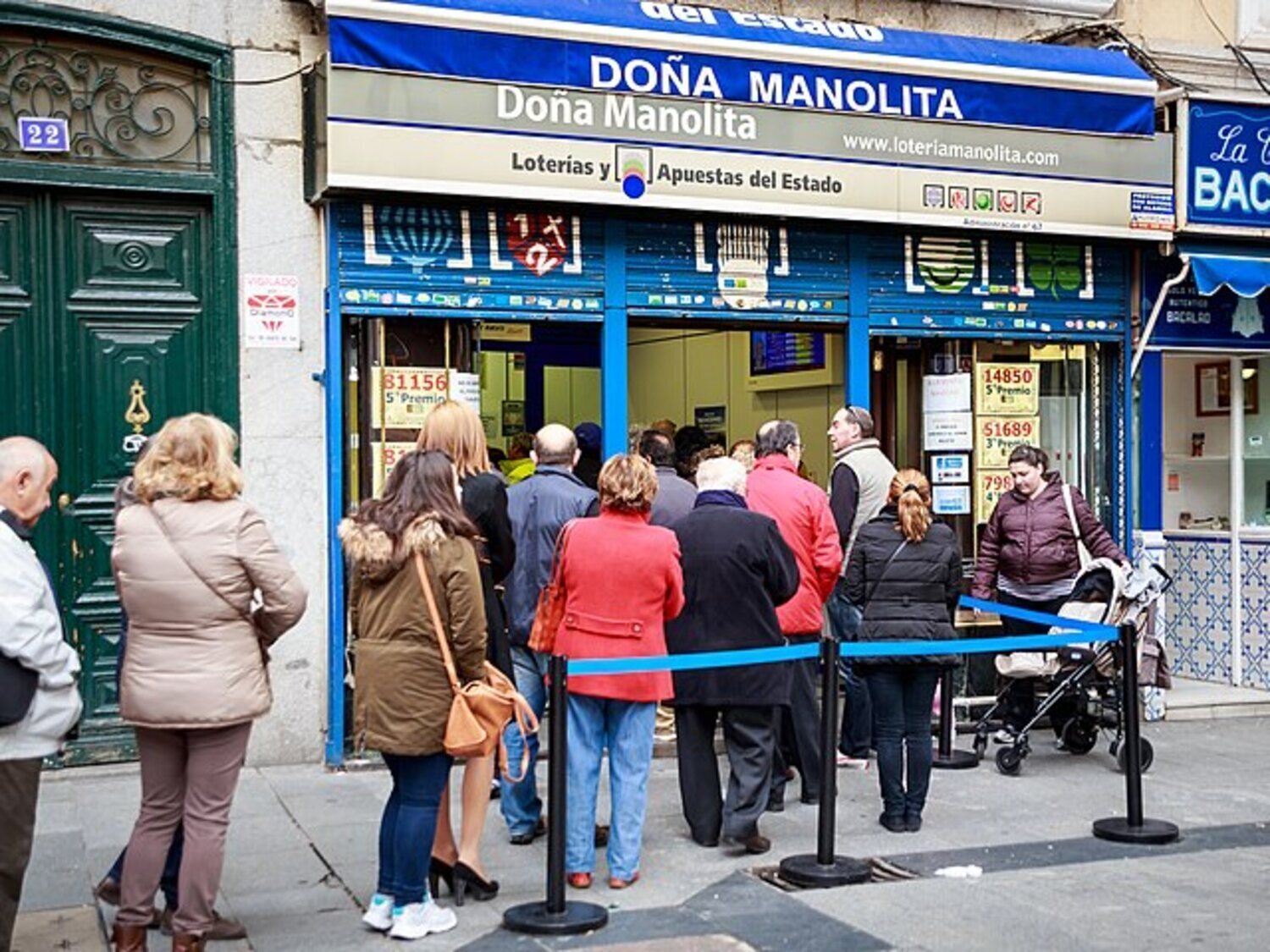 ¿Cuál es la mejor hora para comprar Lotería de Navidad en 'Doña Manolita'?