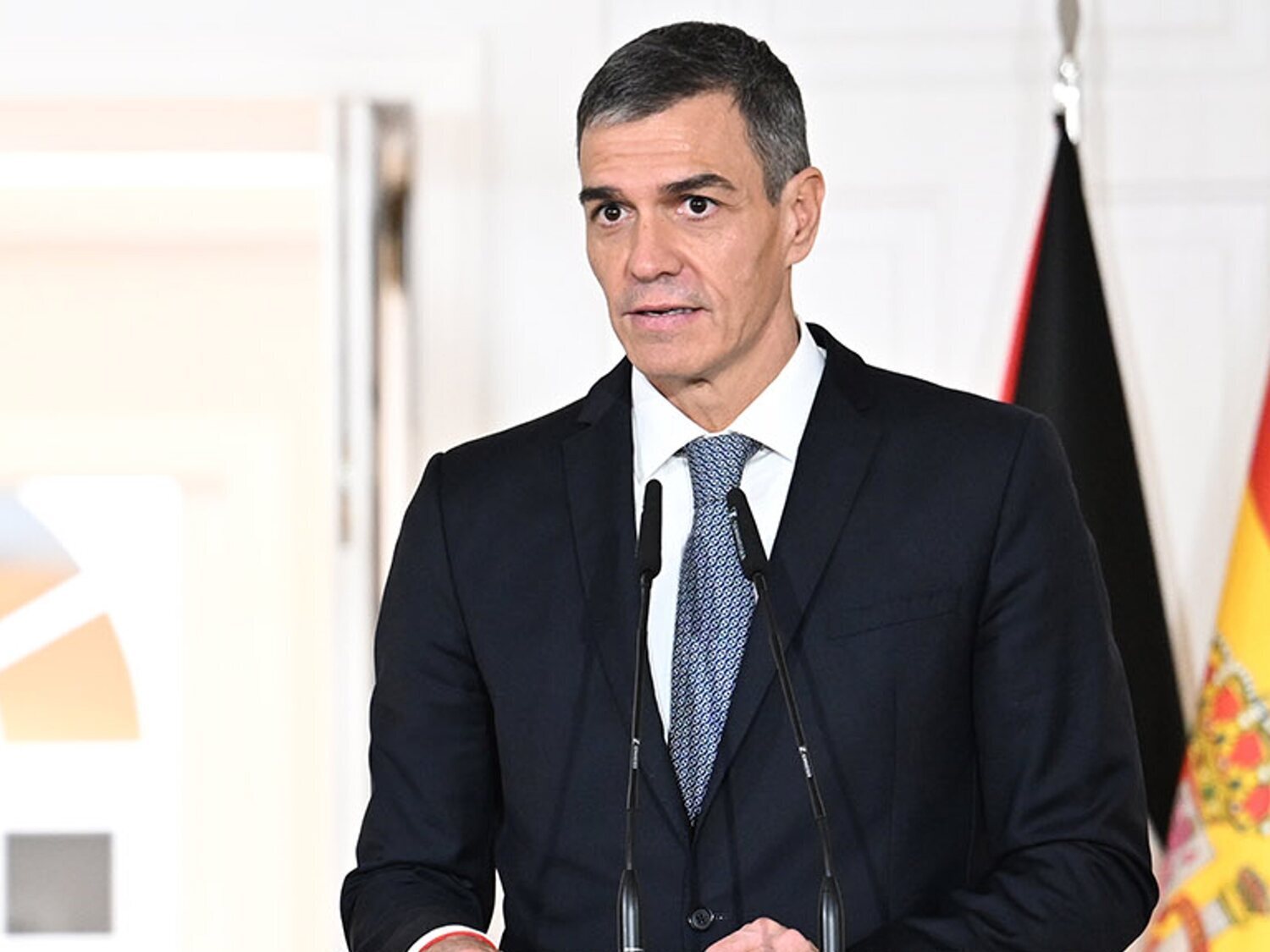 El PSOE vuelve a ganar las elecciones con nueve puntos sobre el PP, según el CIS