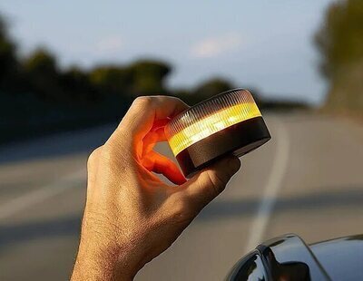 Alerta por la baliza V-16 de la DGT: el aviso de un experto a todos los conductores