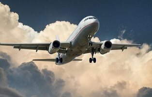 Qué aerolíneas 'low cost' tienen menos reclamaciones: sin sustos por el equipaje