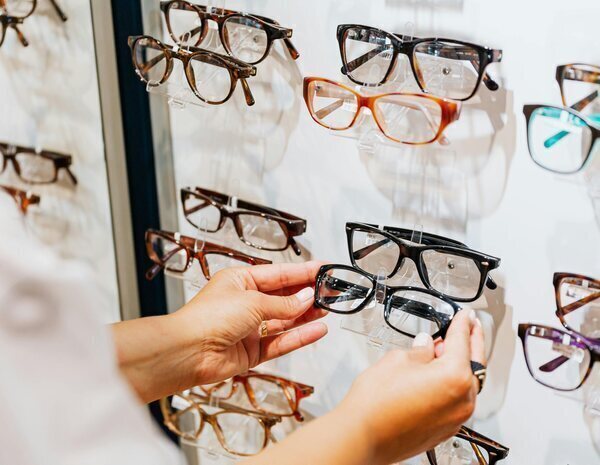 Salen a la luz ayudas de 100 euros para gafas y lentillas: requisitos y cómo pedirlas