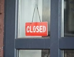 Cuándo cierran centros comerciales en Nochevieja y Año Nuevo 2026: El Corte Inglés, Zara..