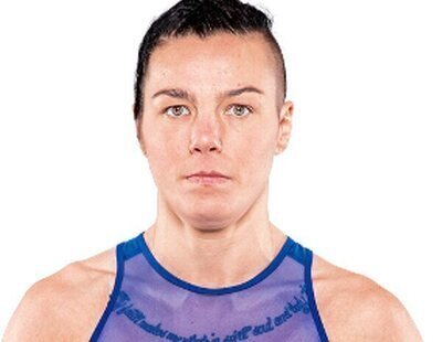 En libertad Sinéad Kavanagh: luchadora de MMA acusada de agredir a su mujer en Canarias