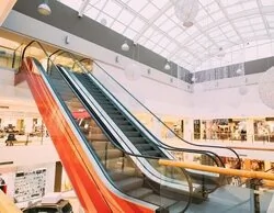 Ni El Corte Inglés ni Carrefour: la multinacional que cierra 14 centros comerciales