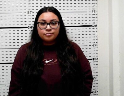 Investigan a una profesora de Texas por violar a un menor en su coche ante otros dos niños