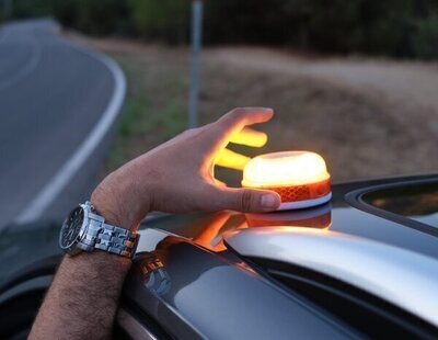 Adiós a la moratoria de multas por la baliza V16: la DGT confirma si ya ha sanciones