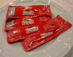 Adiós a los sobres monodosis: la UE pone fecha a su retirada en bares o restaurantes