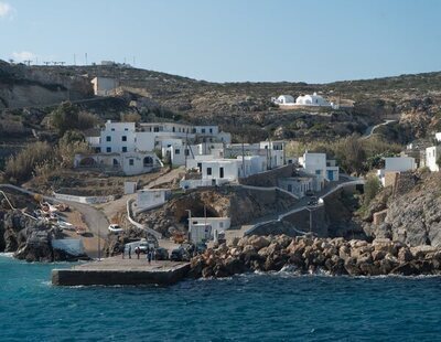 La isla griega que promete pagar 500 euros al mes durante tres años a nuevos residentes