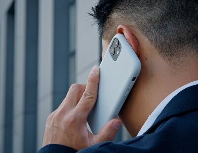 Alerta de la OCU: la estafa telefónica que puede robarte hasta 50 euros por llamada