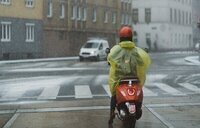 "No es mi problema": la fría reacción de un cliente tras el accidente de un repartidor