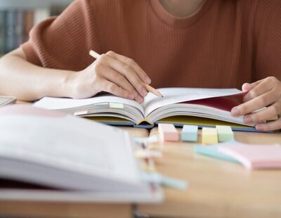 Oposiciones según tu formación: qué puedes hacer con la ESO, Bachillerato, FP o carrera