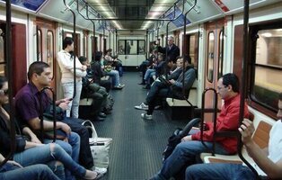 Confirmado por Metro de Madrid: esta práctica esta prohibida en sus vagones