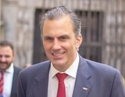 Guerra en VOX: sus concejales en Madrid votan por separado y dinamitan el grupo municipal