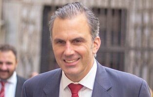 Guerra en VOX: sus concejales en Madrid votan por separado y dinamitan el grupo municipal