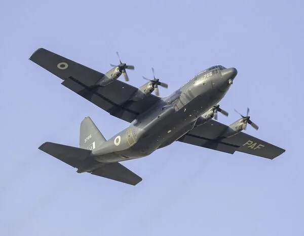 Por qué Pakistán declara la "guerra abierta" a Afganistán: bombardea Kabul