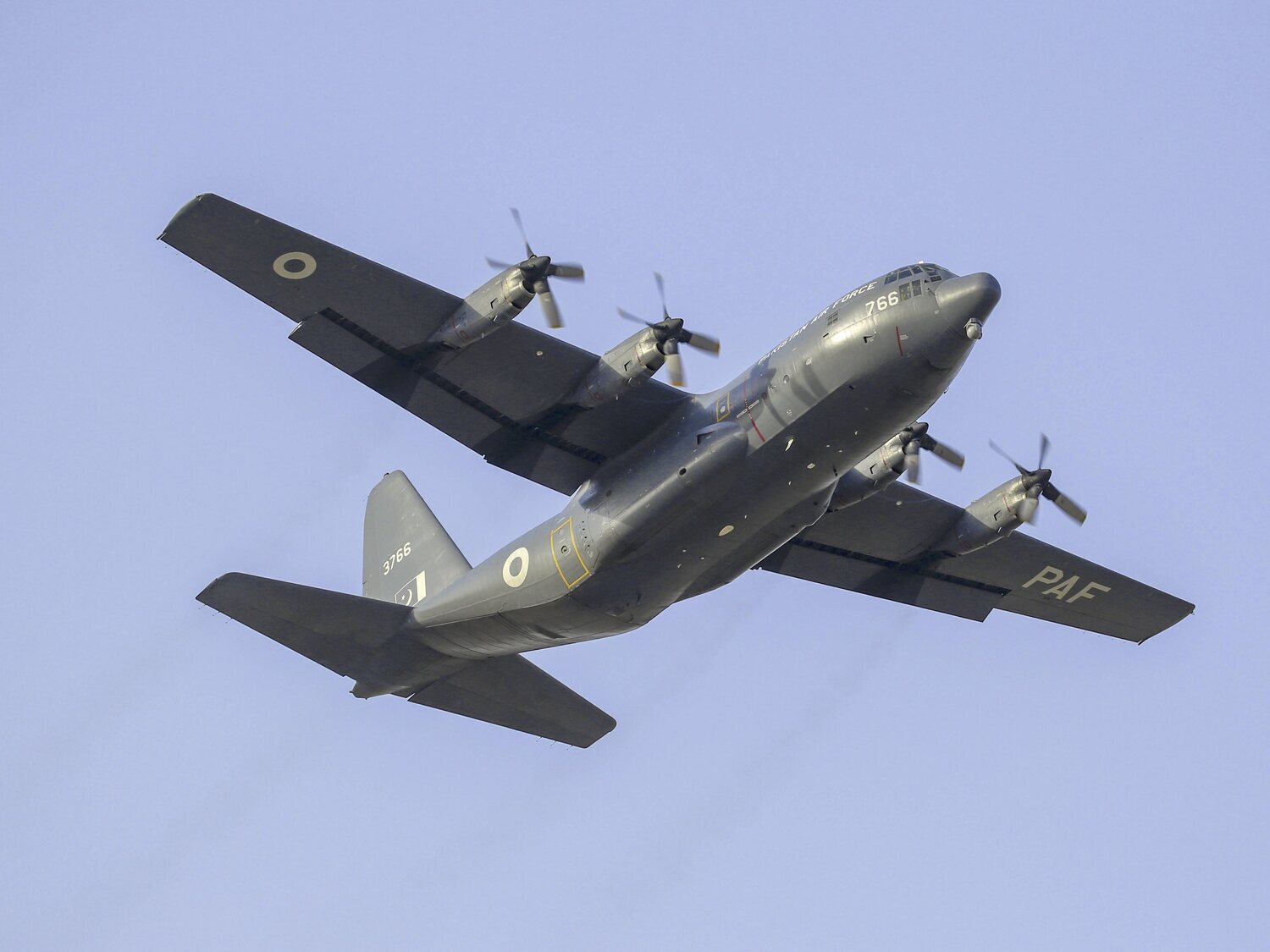 Por qué Pakistán declara la "guerra abierta" a Afganistán: bombardea Kabul