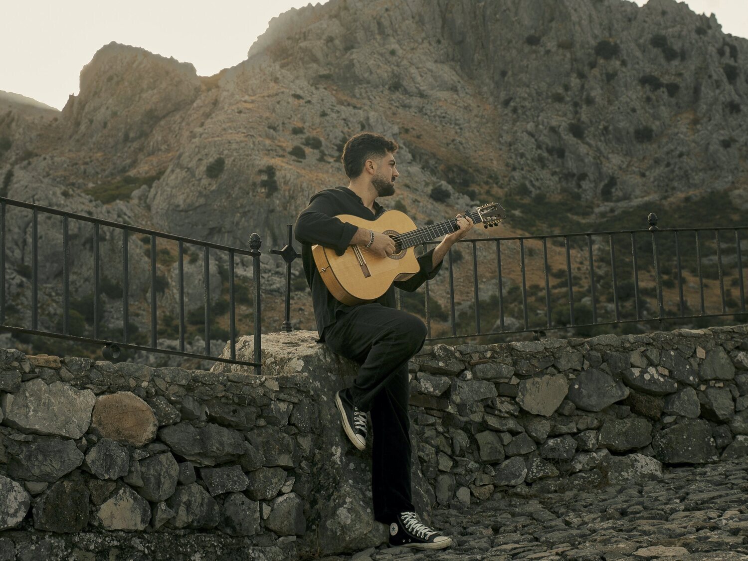 Gonzalo Alhambra: "Andalucía es lo que me inspira al cantar"