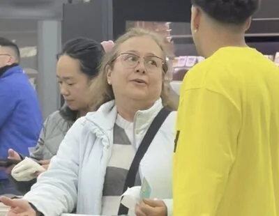 El emotivo gesto viral de una señora en la caja de Mercadona: emociona a las redes