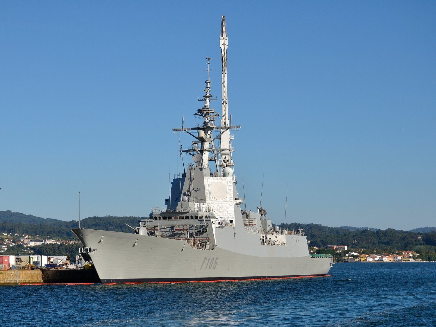 Qué es la fragata Cristóbal Colón: el buque de guerra español ante la ofensiva de Irán