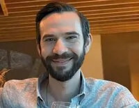 Un ejecutivo de 36 años se suicida tras una relación sentimental con una IA de Google