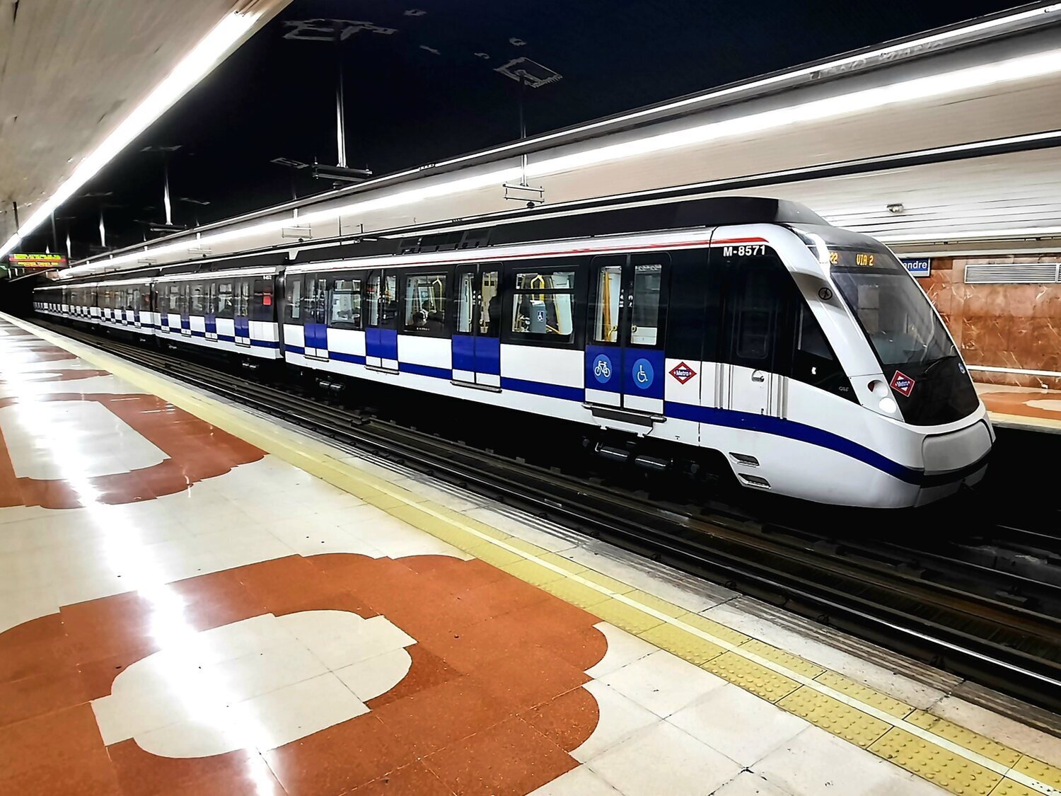 Adiós a esta histórica línea de Metro de Madrid: cierra en marzo de 2026