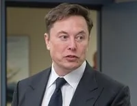 Elon Musk comparte un gráfico falso que vincula su compra de X con menos personas trans