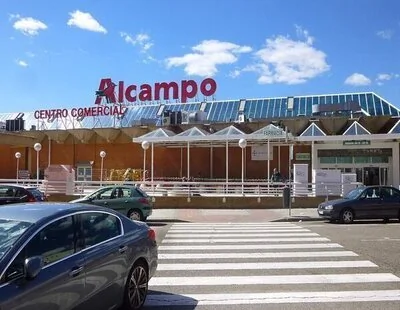 Alcampo cerrará 16 tiendas en España dentro de su plan de reestructuración