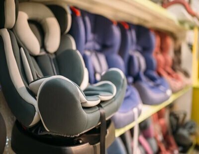 ¿Es seguro comprar una sillita de bebé de segunda mano para el coche?