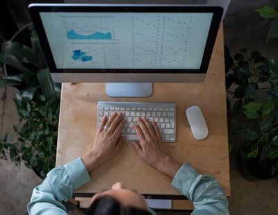 Trabajo prepara una reforma para que las empresas vigilen el estrés laboral y la salud mental