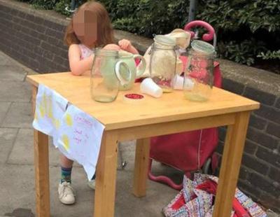 Multan a una niña de cinco años por vender limonada sin licencia